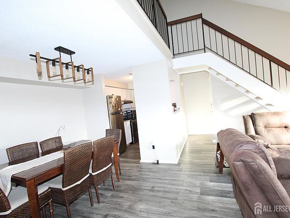2nd image of 1016 Aspen Dr