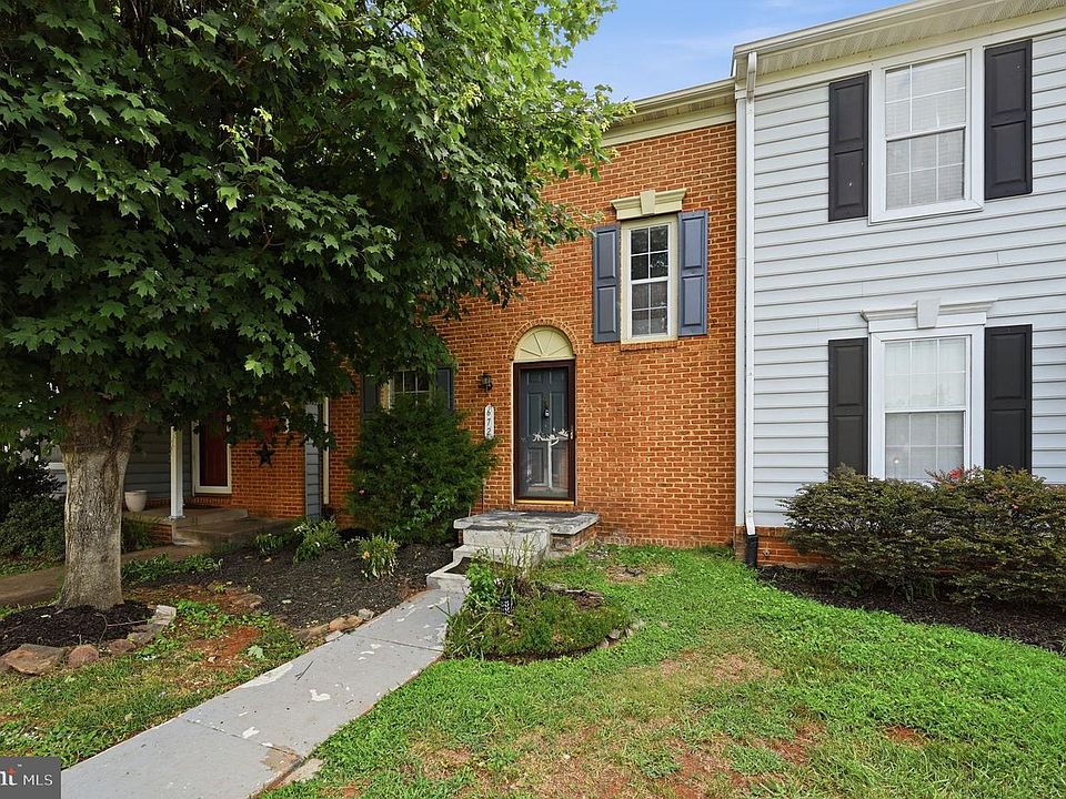 1st image of 672 Ripplebrook Dr