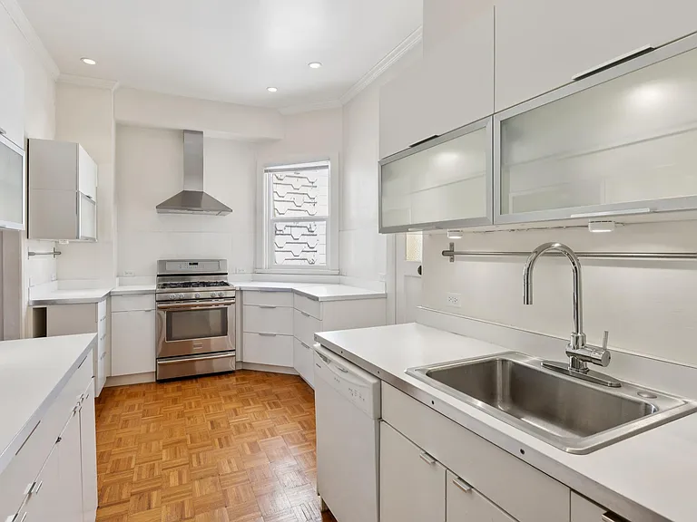 304 Walnut St #A3 — Photo 24