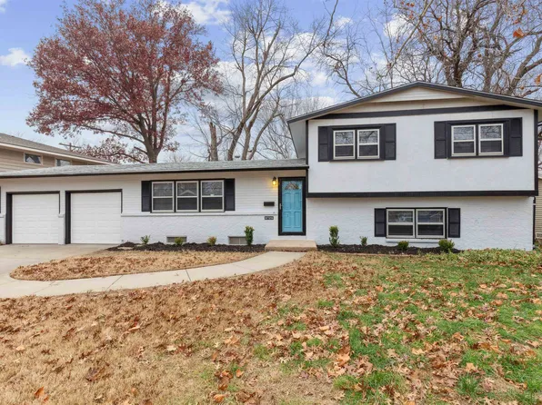 9726 W 3rd St N, Wichita, KS 67212