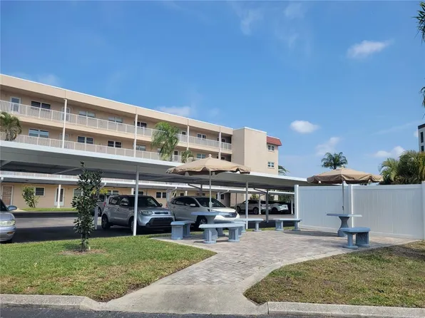 9950 62nd Ter N APT 404, Saint Petersburg, FL 33708