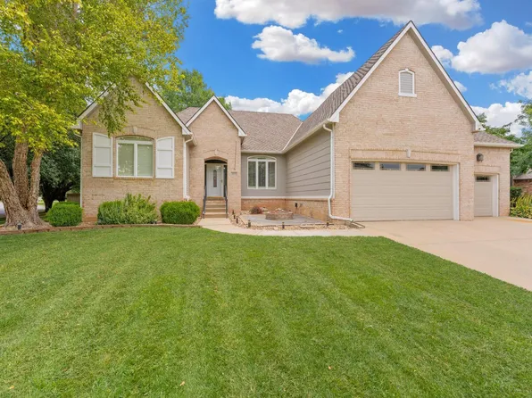 1272 N Hickory Creek Ct, Wichita, KS 67235