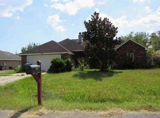 8122 Longwood Dr, Gautier, MS 39553