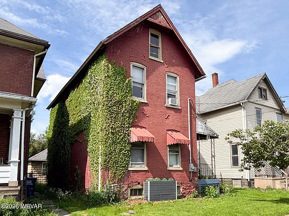 2nd image of 816 Park Ave