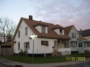 424 Woods Rd, Syracuse, NY 13209