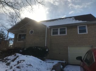 221 W Kelly St, Metuchen, NJ 08840