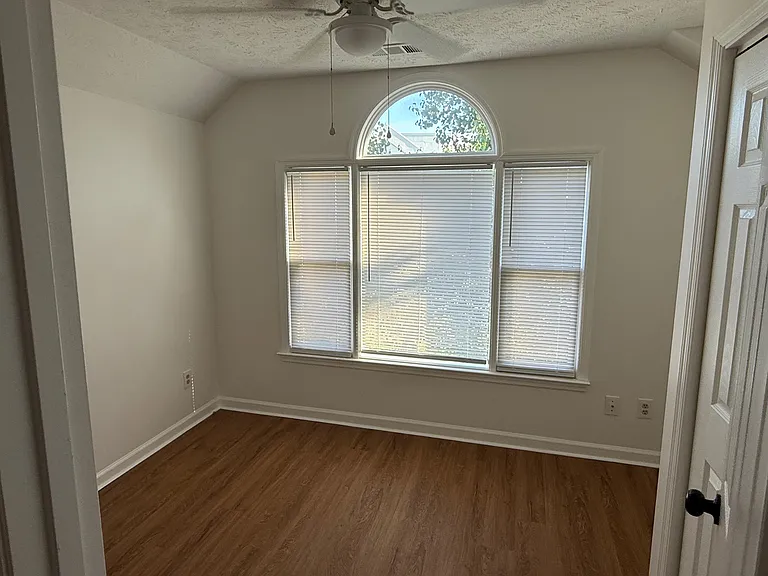 1630 Garrard St — Photo 10