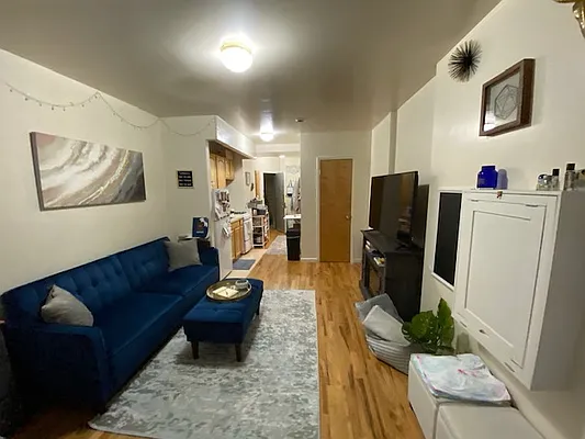 Rented by Mdays Realty | media 29