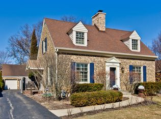 754 Greenview Pl, Lake Forest, IL 60045