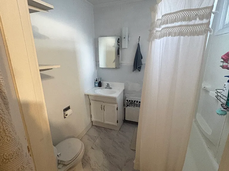 28 Academy Ave #6 — Photo 6