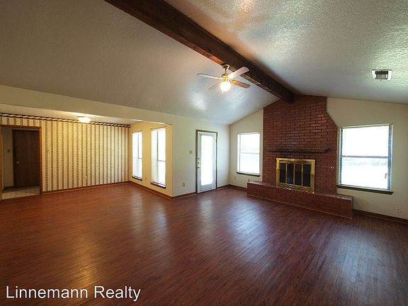 2nd image of 405 Williams St