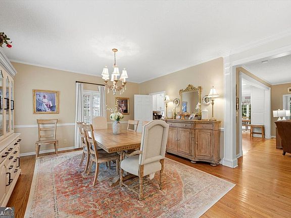 2nd image of 112 Ashford Park