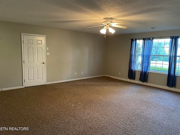 3rd image of 1324 Prairie Pl