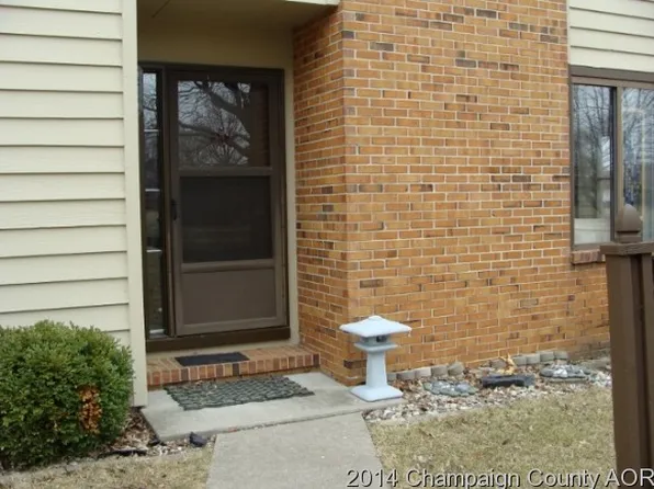 2101 Harbortown Cir, Champaign, IL 61821