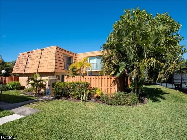1727 Park Meadows Dr APT 2, Fort Myers, FL 33907