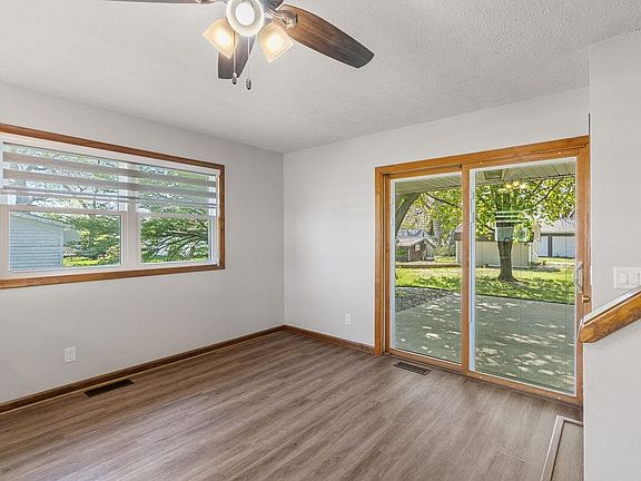 5th image of 681 N 10th St