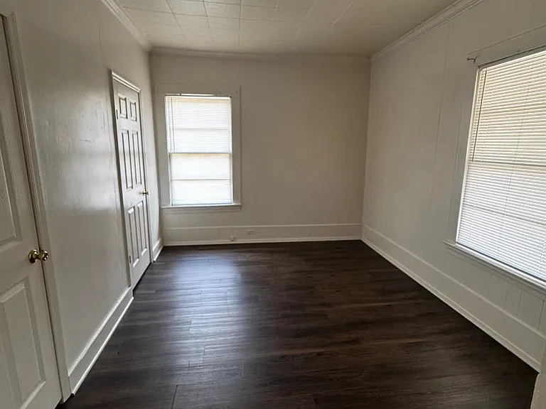 833 Kings Rd — Photo 13