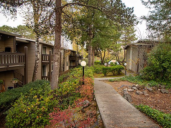 Welcome to Audubon Square