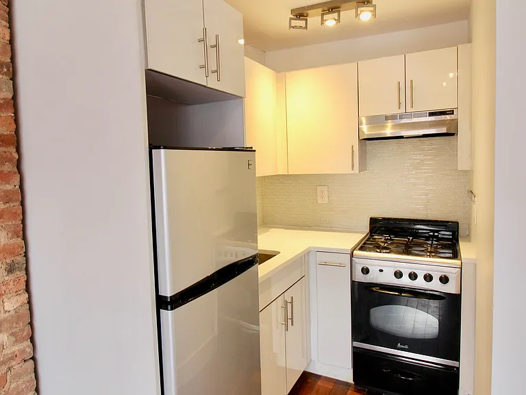 594 Saint Marks Ave #3F — Photo 3
