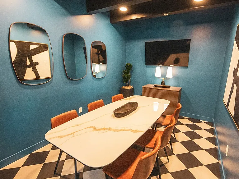 The Fitz on Fairfax — Photo 6