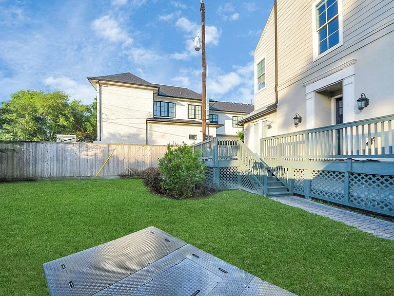 4005 Woodshire Village Est — Photo 5