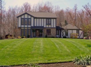 2940 Canterbury Ct, Wickliffe, OH 44092