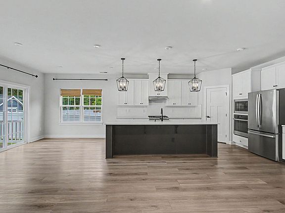 3rd image of 239 Darden Dr