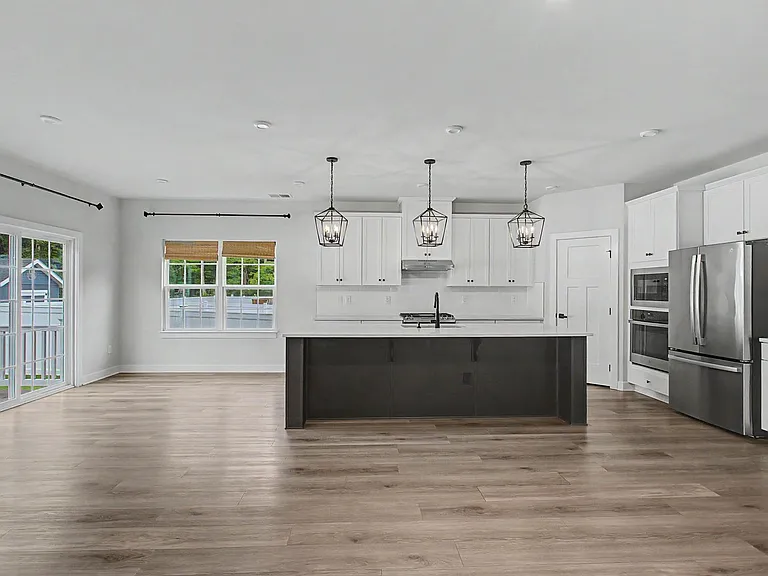 239 Darden Dr — Photo 3