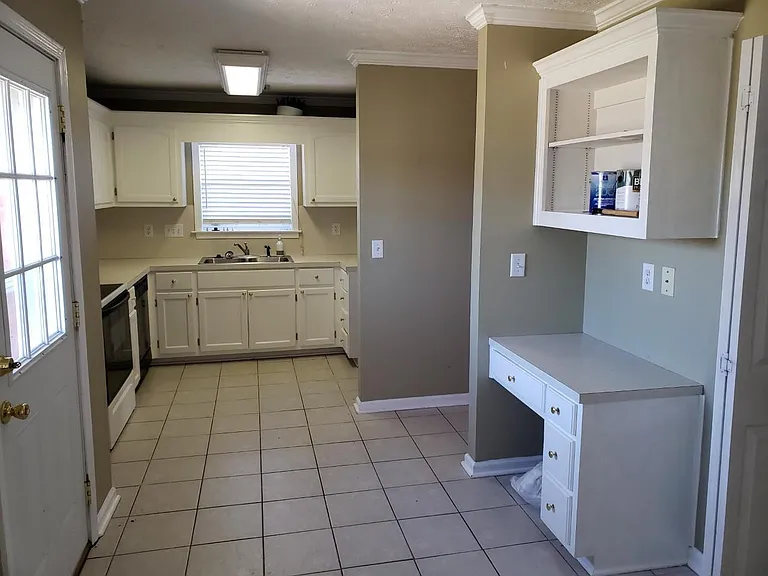 1113 Stafford Dr — Photo 10