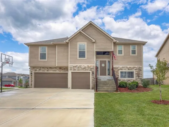 1318 N 160th Ter, Basehor, KS 66007