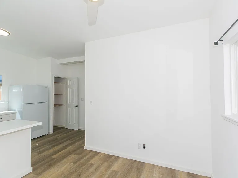 3052 Hinano St — Photo 3
