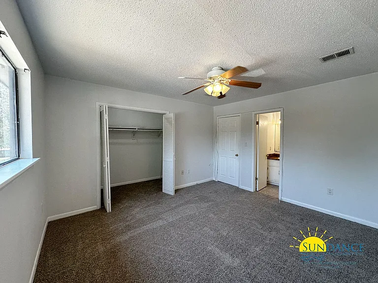 308 Woodrow St E #D — Photo 8