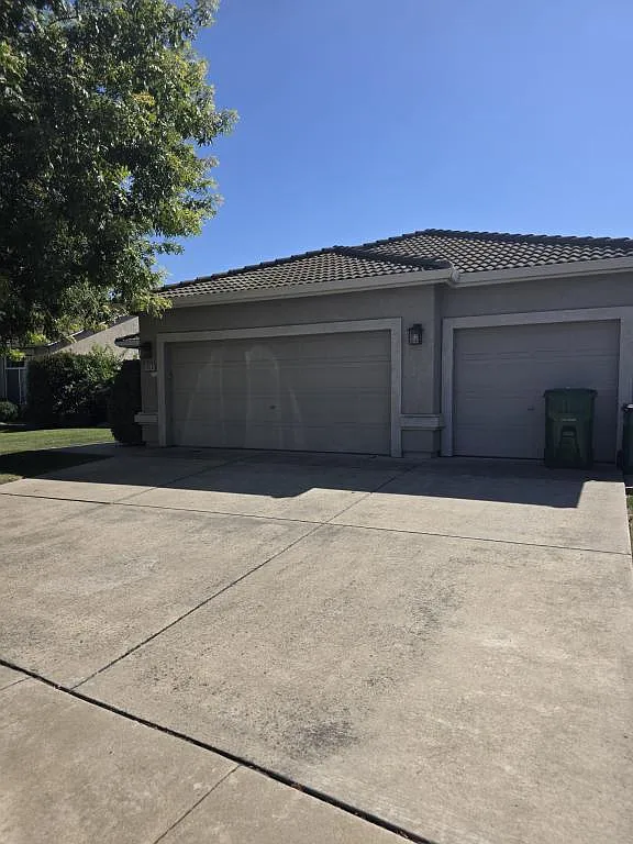9360 Pioneer Cir — Photo 3