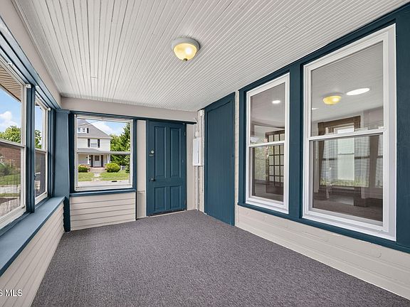 3rd image of 122 Palmer Ave