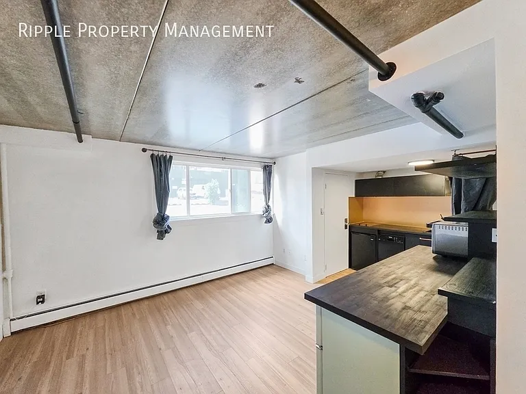 315 9a St NW #104 — Photo 5
