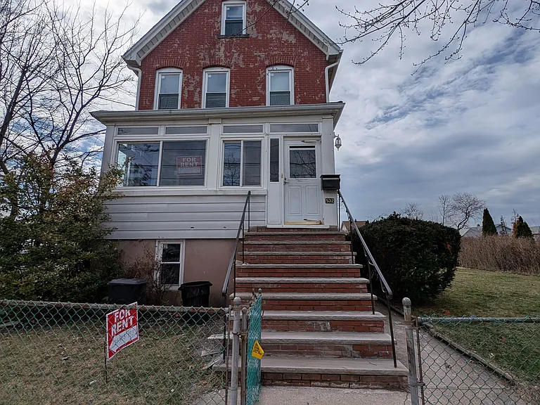532 Fern Ave #2 — Photo 1