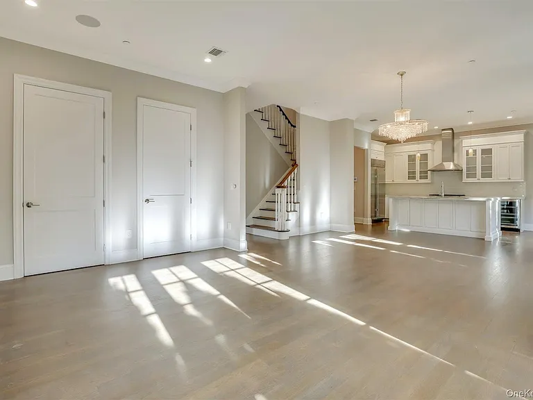 402 Grist Mill Cir — Photo 10