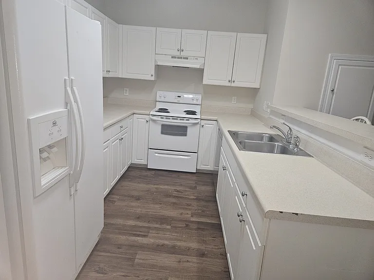 959 Downey Branch Ln — Photo 2