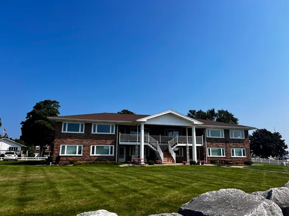 304 S Ferry St Unit 7, Ludington, MI 49431
