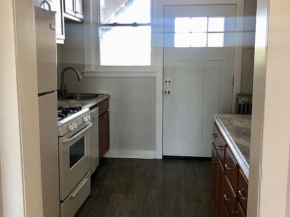 3rd image of 3251 S Kenilworth Ave #2W