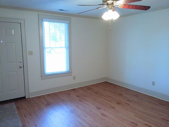 Living Room, 307 S Main St, Apt B, Kannapolis, NC