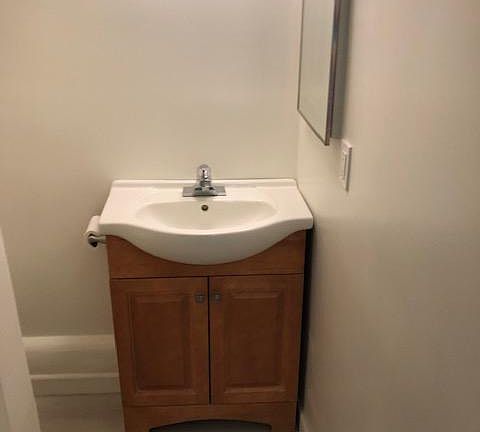 4th image of 1236 Euclid St #206