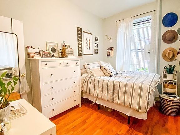 4th image of 726 Amsterdam Ave #3CC