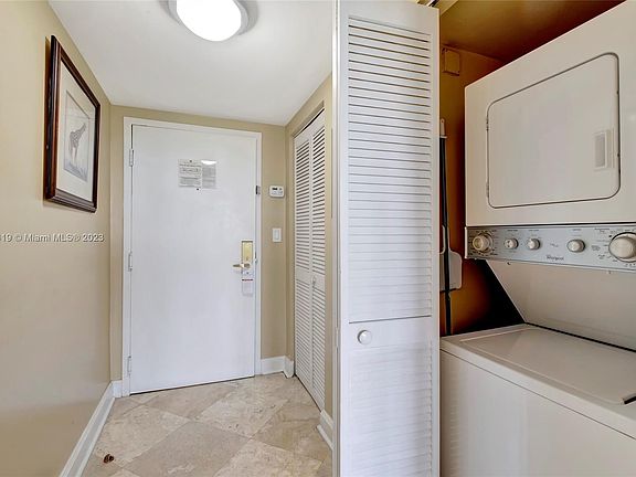 2nd image of 2951 S Bayshore Dr #704