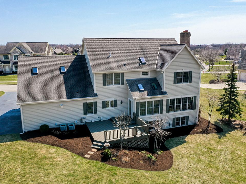 1st image of 324 Hollyhock Ln