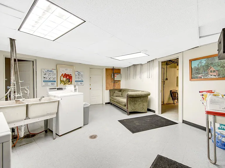 2107 Hennepin Ave #11 — Photo 22