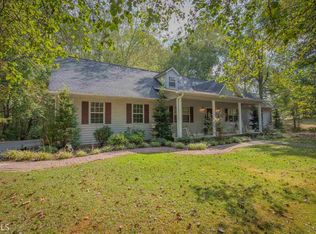 1458 Whispering Pines Dr, Toccoa, GA 30577