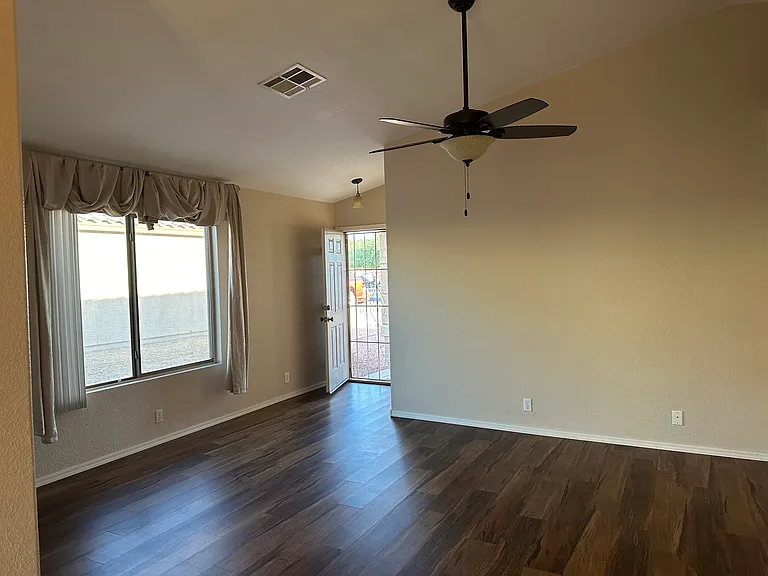 15743 W Elm St — Photo 10