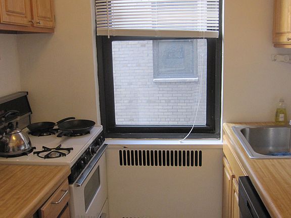 3rd image of 405 E 51st St APT 5H