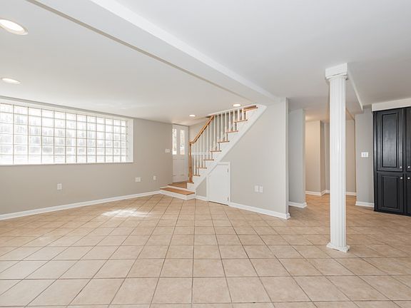 5th image of 4010 Palmetto Dr